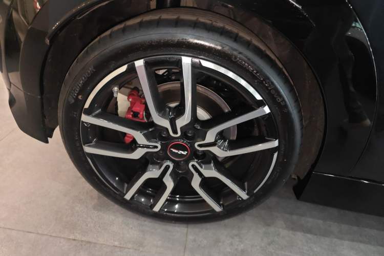 Used MINI JCW 2025 JOHN COOPER WORKS Exterior 5