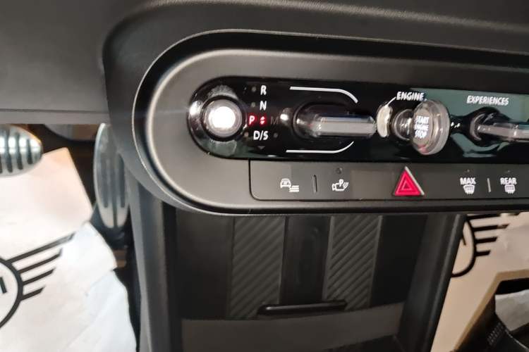 Used MINI JCW 2025 JOHN COOPER WORKS Gear Lever