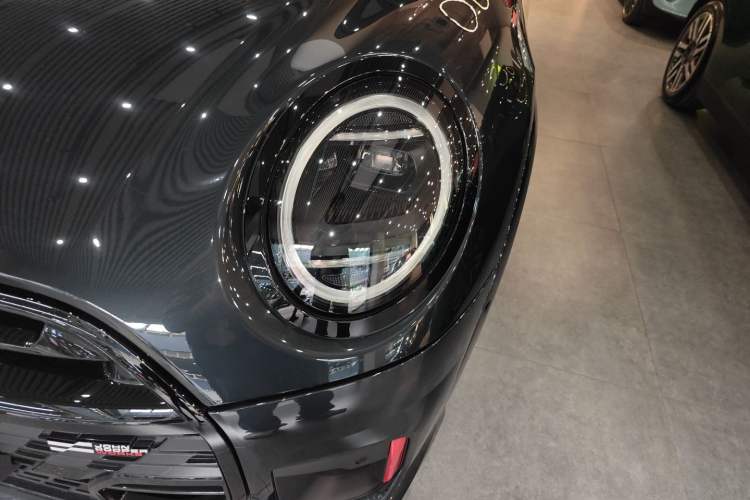 Used MINI JCW 2025 JOHN COOPER WORKS Left Front Headlight