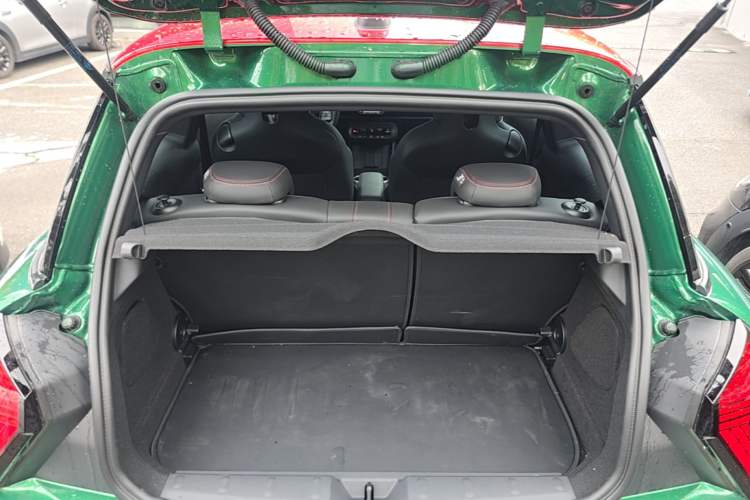 Used MINI JCW 2025 JOHN COOPER WORKS Trunk