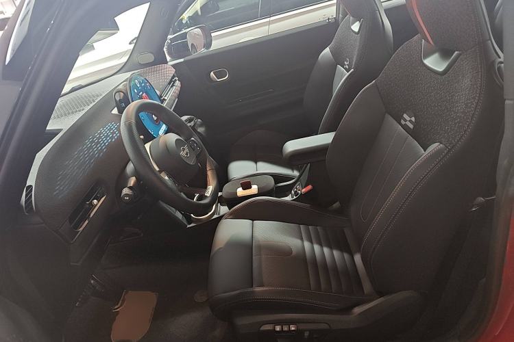 Used MINI JCW 2025 JOHN COOPER WORKS Left Front Seat