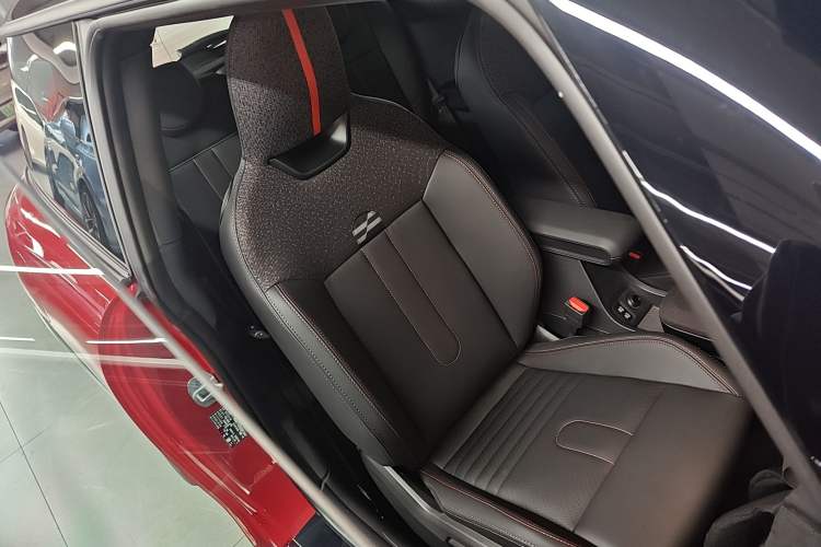 Used MINI JCW 2025 JOHN COOPER WORKS Right Front Seat