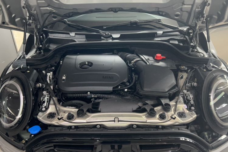 Used MINI JCW 2025 JOHN COOPER WORKS Engine Bay