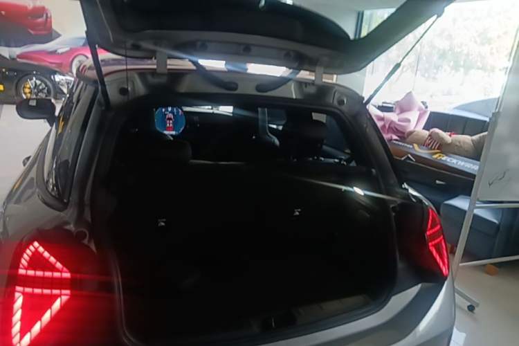 Used MINI JCW 2025 JOHN COOPER WORKS Trunk