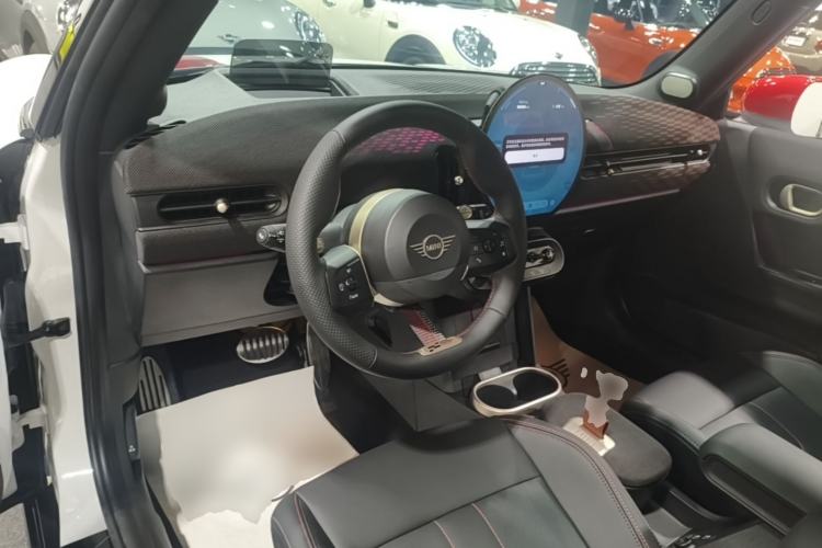Used MINI JCW 2025 JOHN COOPER WORKS Center Console