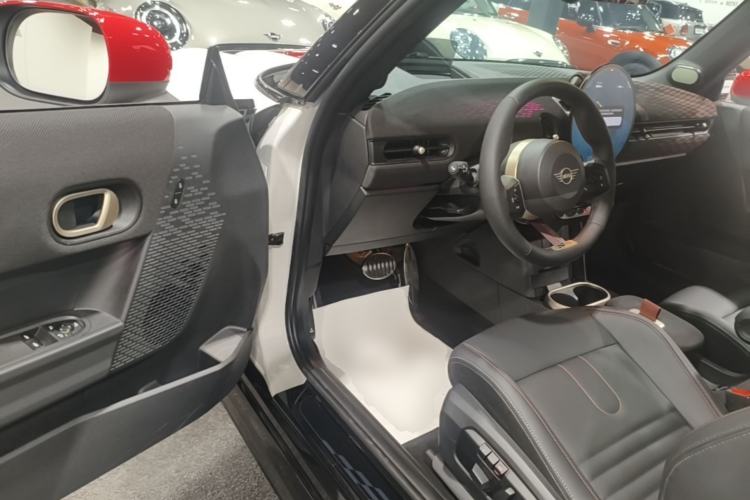 Used MINI JCW 2025 JOHN COOPER WORKS Driver Seat