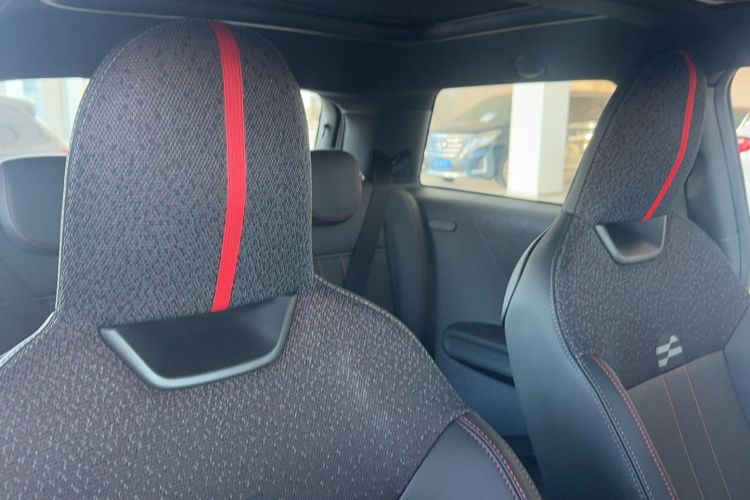 Used MINI JCW 2025 JOHN COOPER WORKS Interior 4