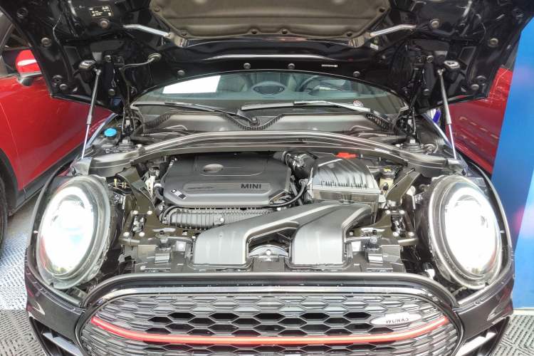 Used MINI JCW CLUBMAN 2021 2.0T JOHN COOPER WORKS ALL-IN Engine Bay