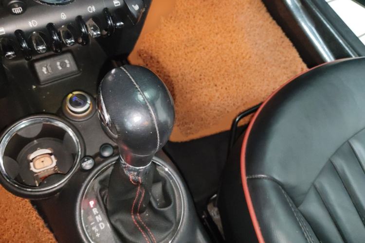 Used MINI JCW CLUBMAN 2013 1.6T JOHN COOPER WORKS Gear Lever