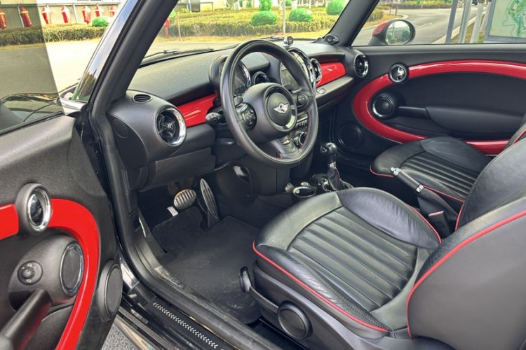 Used MINI JCW CLUBMAN 2013 1.6T JOHN COOPER WORKS Interior 2