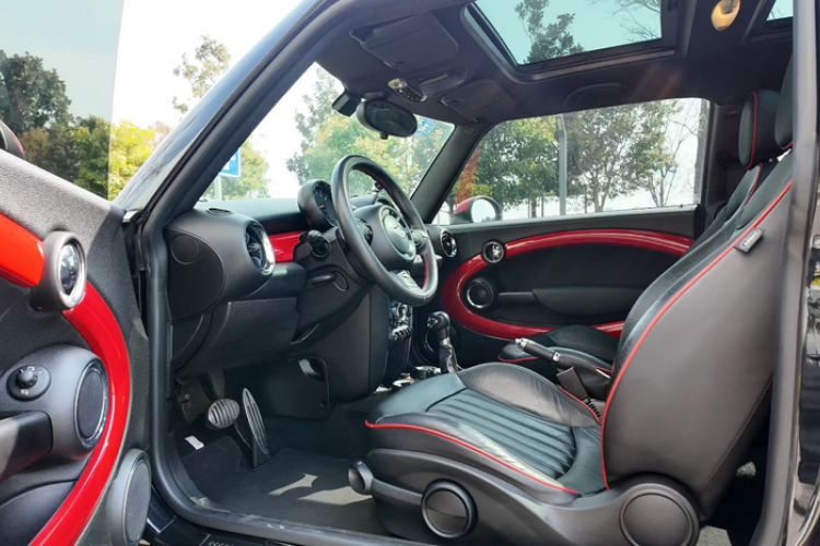 Used MINI JCW CLUBMAN 2013 1.6T JOHN COOPER WORKS Left Front Seat
