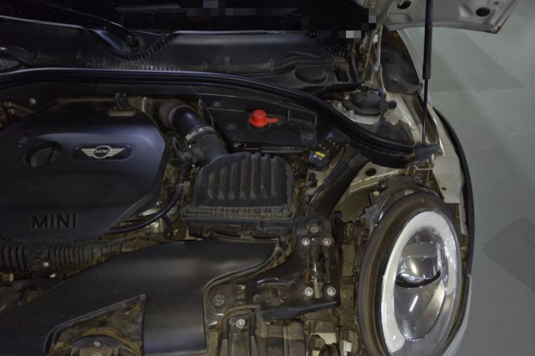 Used MINI JCW CLUBMAN 2017 2.0T JOHN COOPER WORKS Geek Engine Bay Left
