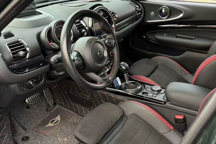 Used MINI JCW CLUBMAN 2017 2.0T JOHN COOPER WORKS Geek Interior 2