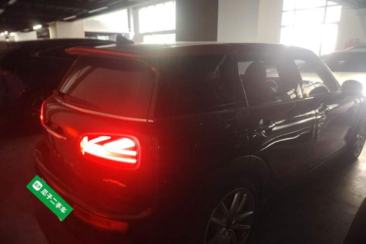 Used MINI JCW CLUBMAN 2017 2.0T JOHN COOPER WORKS Geek Rear Right 45 Deg