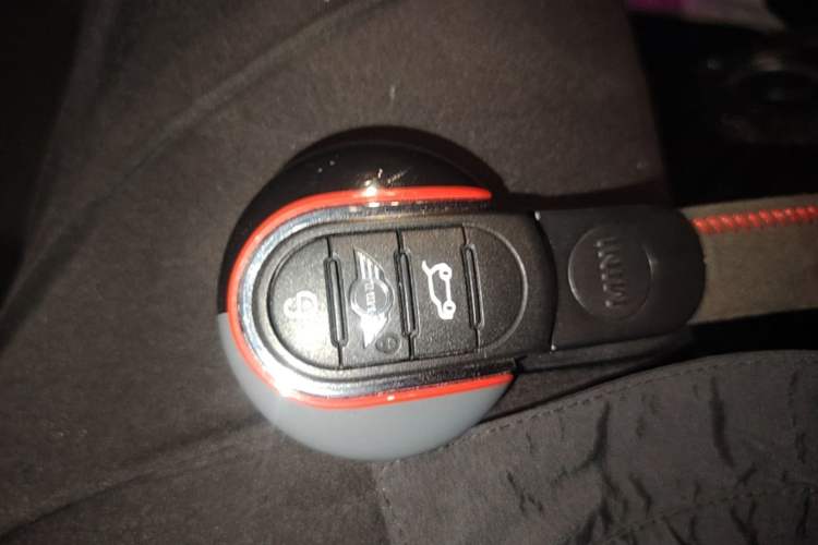 Used MINI JCW CLUBMAN 2017 2.0T JOHN COOPER WORKS Geek Vehicle Key