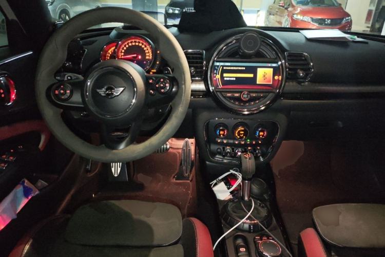 Used MINI JCW CLUBMAN 2017 2.0T JOHN COOPER WORKS Center Console