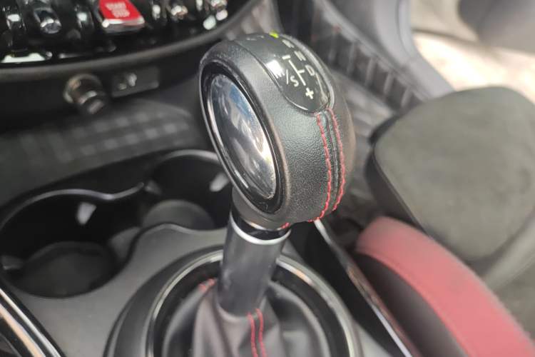 Used MINI JCW CLUBMAN 2017 2.0T JOHN COOPER WORKS Geek Gear Lever