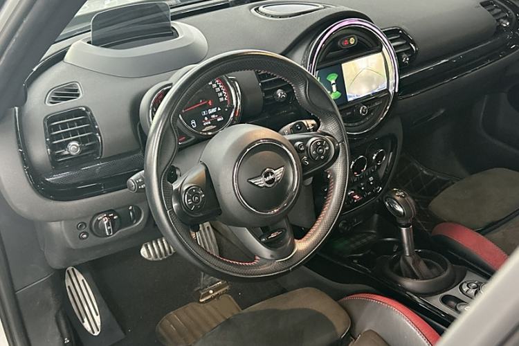 Used MINI JCW CLUBMAN 2017 2.0T JOHN COOPER WORKS Geek Interior 3