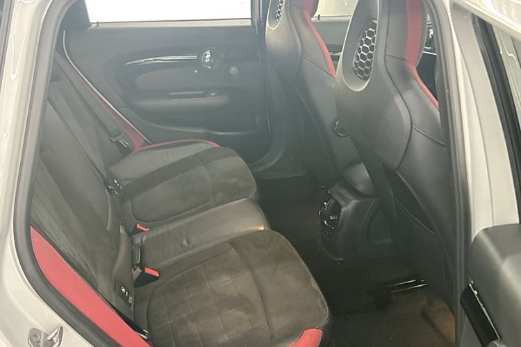 Used MINI JCW CLUBMAN 2017 2.0T JOHN COOPER WORKS Geek Interior 8