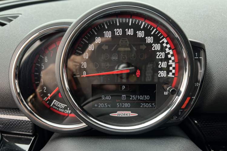 Used MINI JCW CLUBMAN 2017 2.0T JOHN COOPER WORKS Geek Odometer Close Up