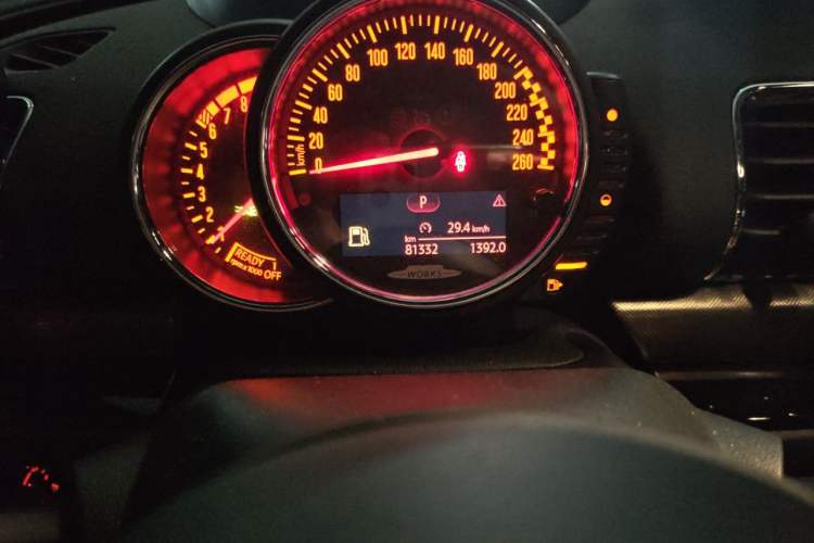 Used MINI JCW CLUBMAN 2017 2.0T JOHN COOPER WORKS Odometer Close Up