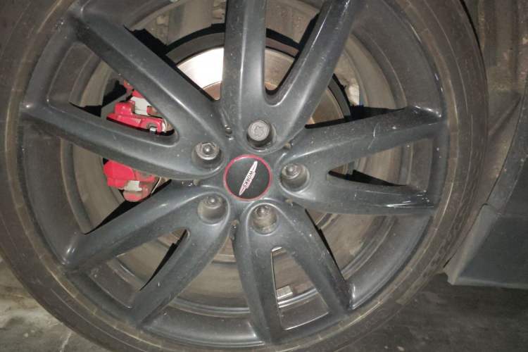 Used MINI JCW CLUBMAN 2017 2.0T JOHN COOPER WORKS Right Front Wheel Hub