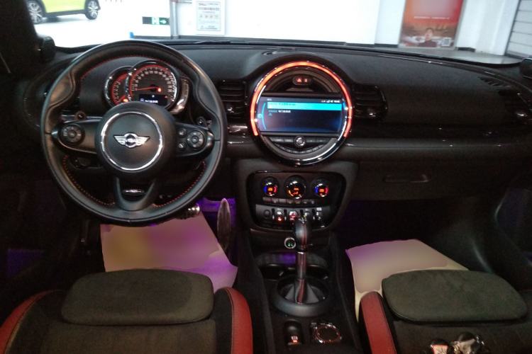 Used MINI JCW CLUBMAN 2017 2.0T JOHN COOPER WORKS Center Console