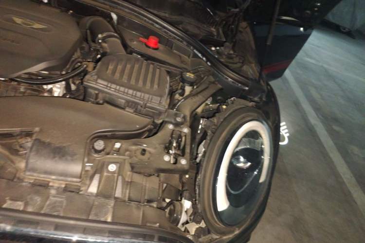 Used MINI JCW CLUBMAN 2018 2.0T JOHN COOPER WORKS ALL-IN Engine Bay Left