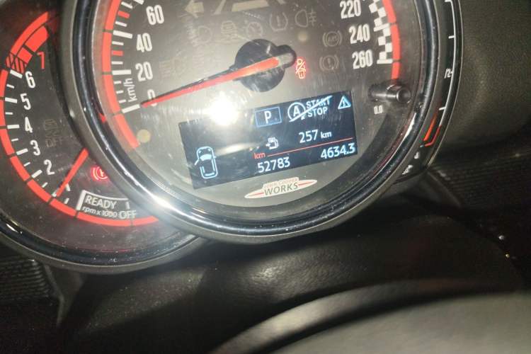 Used MINI JCW CLUBMAN 2018 2.0T JOHN COOPER WORKS ALL-IN Odometer Close Up
