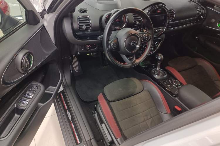 Used MINI JCW CLUBMAN 2018 2.0T JOHN COOPER WORKS ALL-IN Driver Seat
