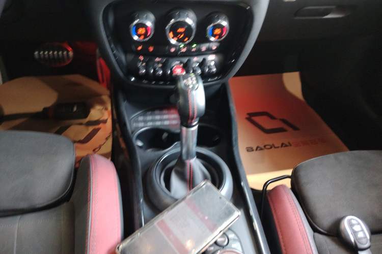 Used MINI JCW CLUBMAN 2018 2.0T JOHN COOPER WORKS ALL-IN Gear Lever
