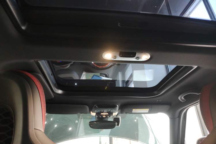 Used MINI JCW CLUBMAN 2018 2.0T JOHN COOPER WORKS ALL-IN Headliner