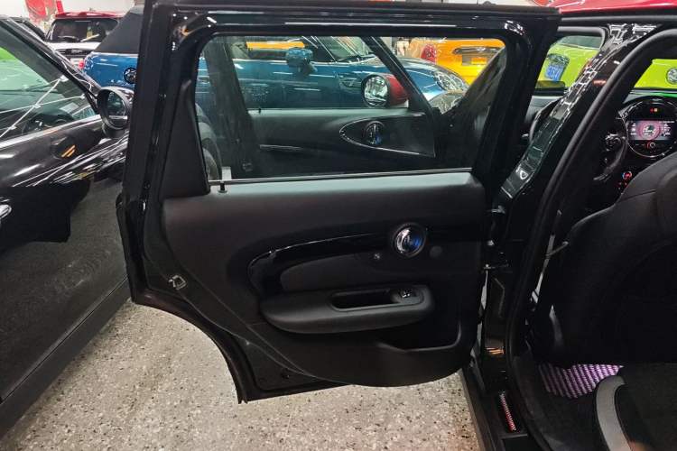 Used MINI JCW CLUBMAN 2020 2.0T JOHN COOPER WORKS ALL-IN Interior 8