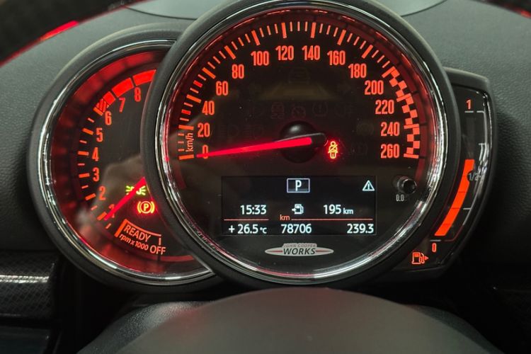 Used MINI JCW CLUBMAN 2020 2.0T JOHN COOPER WORKS ALL-IN Odometer Close Up