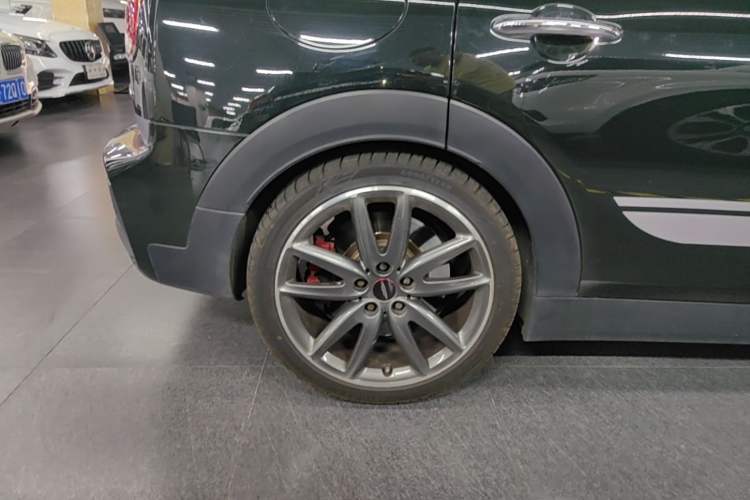 Used MINI JCW CLUBMAN 2020 2.0T JOHN COOPER WORKS ALL-IN Right Rear Wheel Hub