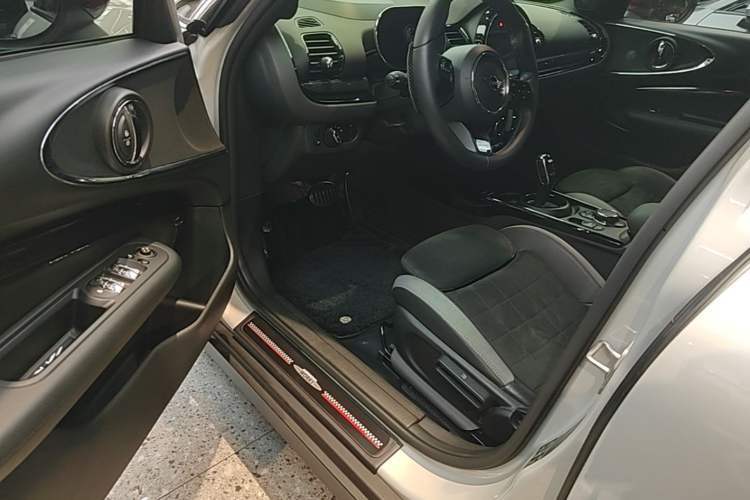 Used MINI JCW CLUBMAN 2020 2.0T JOHN COOPER WORKS ALL-IN Driver Seat