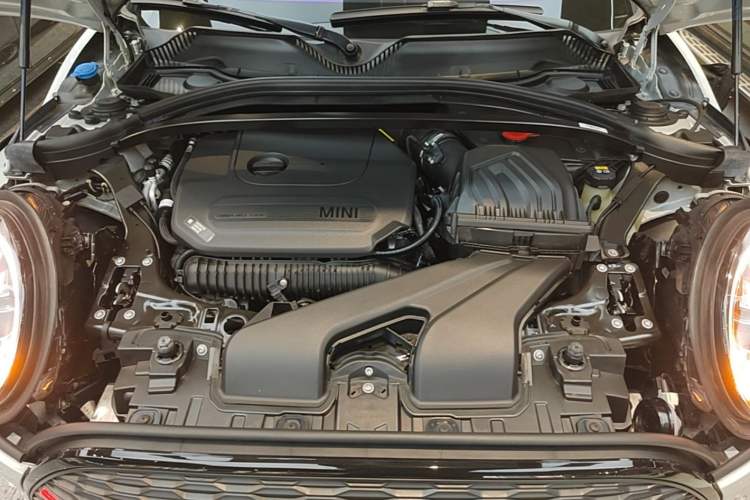 Used MINI JCW CLUBMAN 2020 2.0T JOHN COOPER WORKS ALL-IN Engine Bay