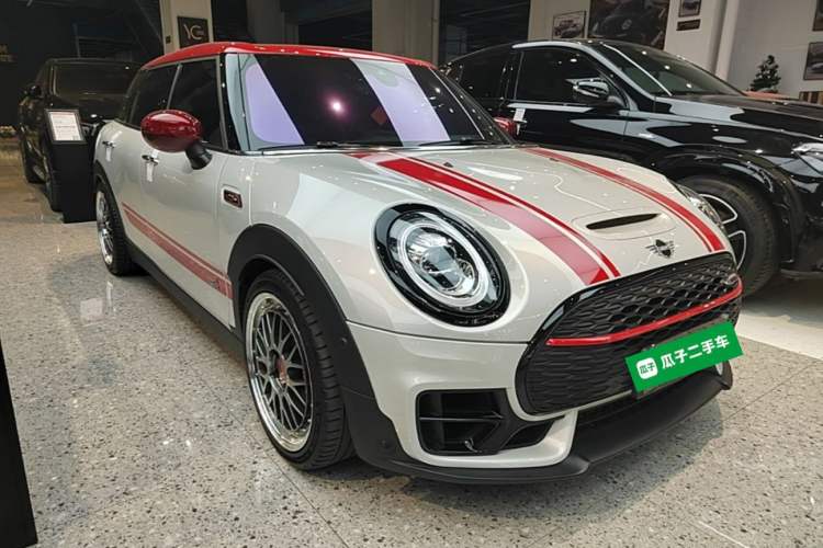 Used MINI JCW CLUBMAN 2020 2.0T JOHN COOPER WORKS ALL-IN Front Right 45 Deg