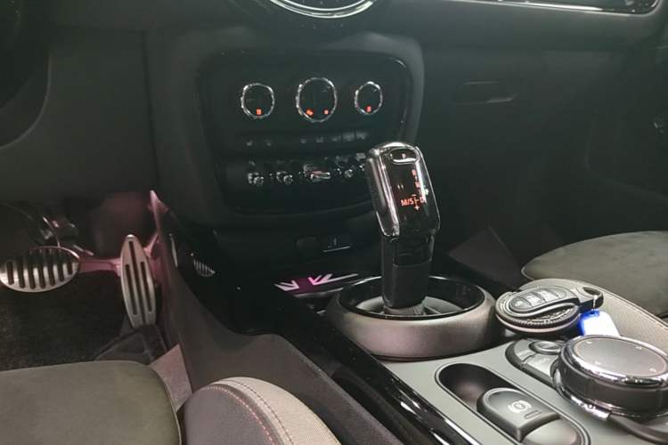 Used MINI JCW CLUBMAN 2020 2.0T JOHN COOPER WORKS ALL-IN Gear Lever
