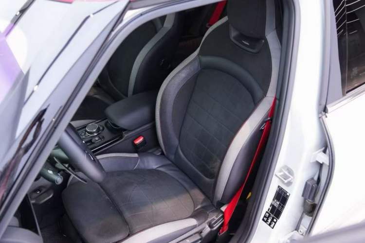 Used MINI JCW CLUBMAN 2020 2.0T JOHN COOPER WORKS ALL-IN Interior 1