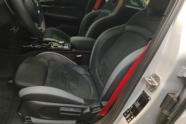 Used MINI JCW CLUBMAN 2020 2.0T JOHN COOPER WORKS ALL-IN Left Front Seat