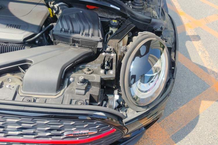 Used MINI JCW CLUBMAN 2021 2.0T JOHN COOPER WORKS ALL-IN Engine Bay Left