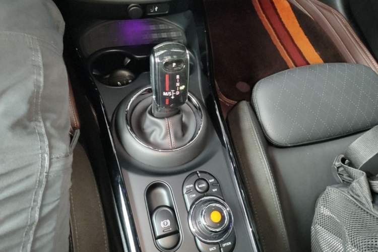 Used MINI JCW CLUBMAN 2021 2.0T JOHN COOPER WORKS ALL-IN Gear Lever