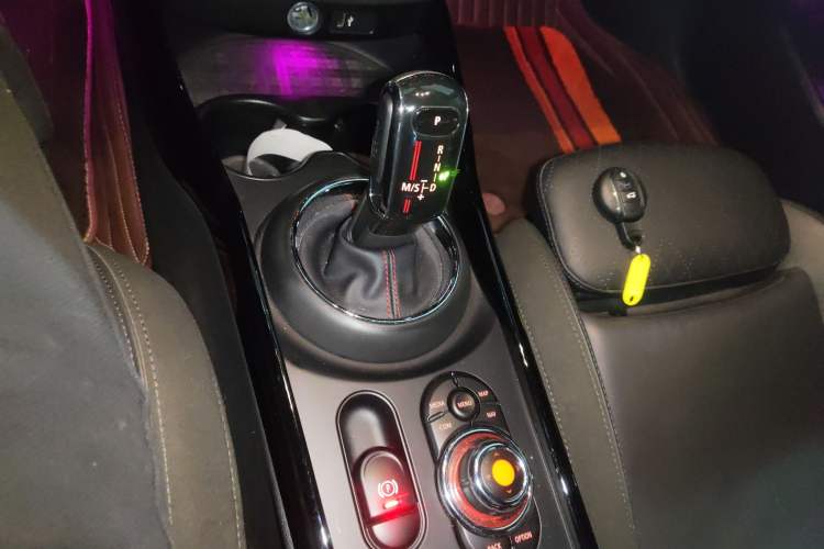 Used MINI JCW CLUBMAN 2021 2.0T JOHN COOPER WORKS ALL-IN Gear Lever