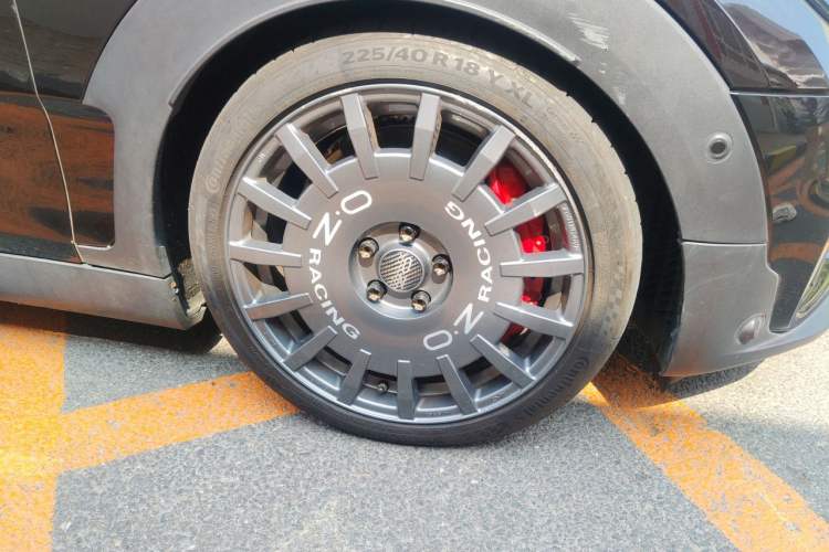 Used MINI JCW CLUBMAN 2021 2.0T JOHN COOPER WORKS ALL-IN Right Front Wheel Hub