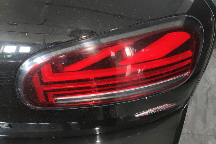 Used MINI JCW CLUBMAN 2021 2.0T JOHN COOPER WORKS ALL-IN Right Rear Taillight