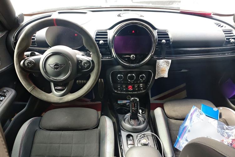 Used MINI JCW CLUBMAN 2021 2.0T JOHN COOPER WORKS ALL-IN Center Console