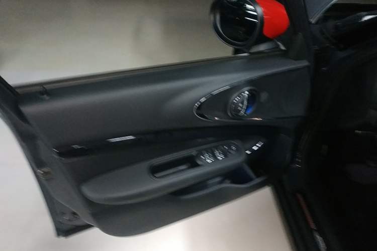 Used MINI JCW CLUBMAN 2021 2.0T JOHN COOPER WORKS ALL-IN Interior 7