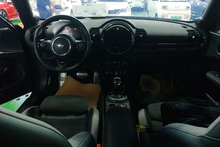 Used MINI JCW CLUBMAN 2021 2.0T JOHN COOPER WORKS ALL-IN Center Console