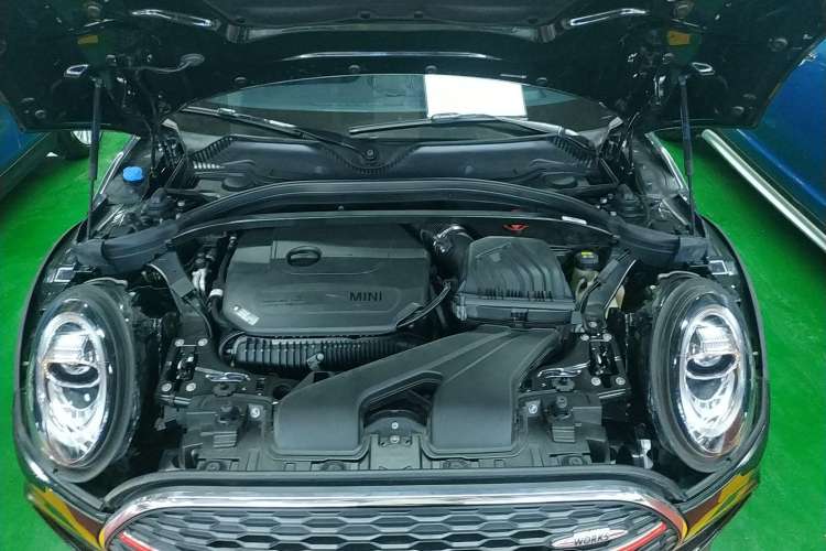 Used MINI JCW CLUBMAN 2021 2.0T JOHN COOPER WORKS ALL-IN Engine Bay